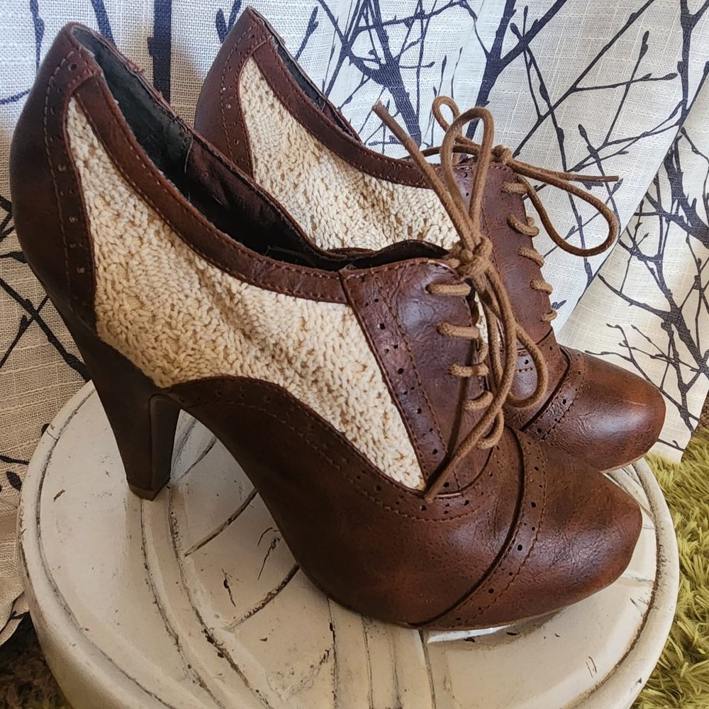 DONATED - Vintage Modcloth "Not Rated" oxford Booties